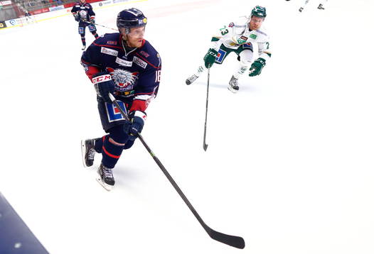 Linköpings Jonas Almtorp och Färjestads Martin Röymark