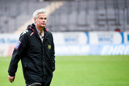 Hammarbys tränare Nanne Bergstrand deppar