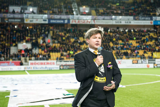 Elfsborgs ordförande Bo Johansson håller hyllningstal
