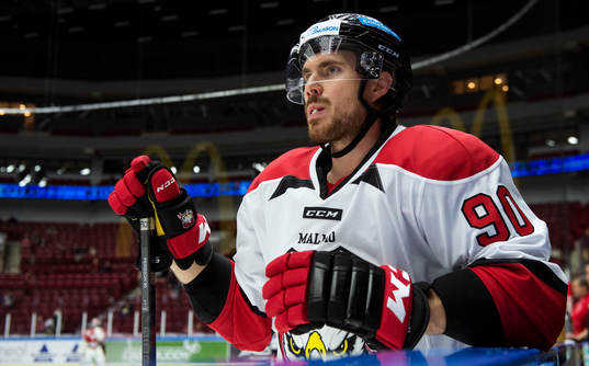 Malmö Redhawks Mattias Persson innan ishockeymatchen i