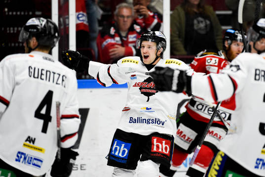 Asplövens spelare jublar