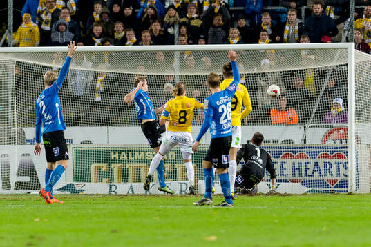 Falkenberg får ett mål bortdömt