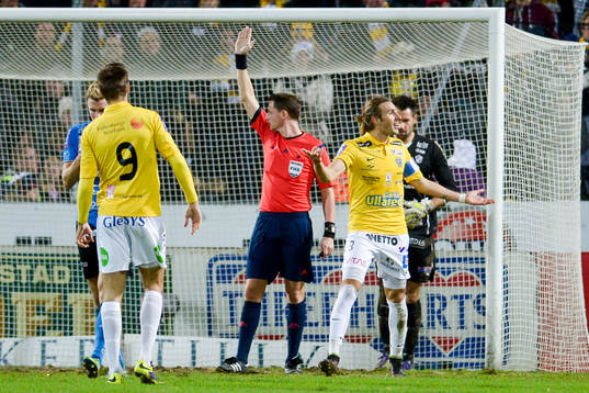 Falkenberg får ett mål bortdömt