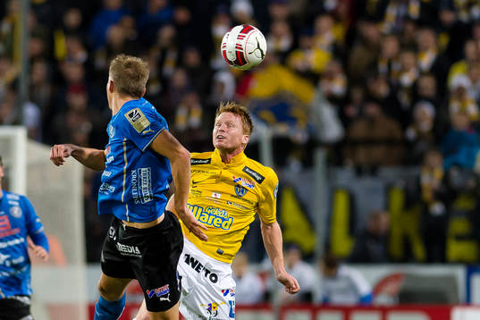 Halmstads Mikael Boman och Falkenbergs Dan Keat