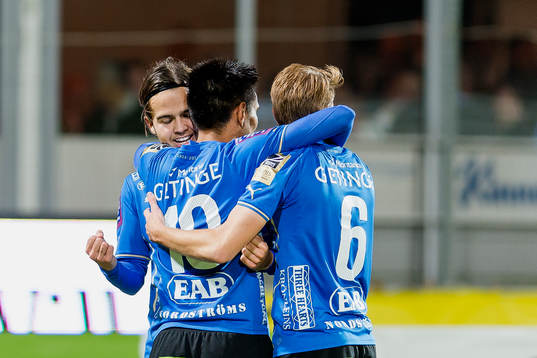 Halmstads Kristinn Steindorsson har gjort 3-0 och jublar