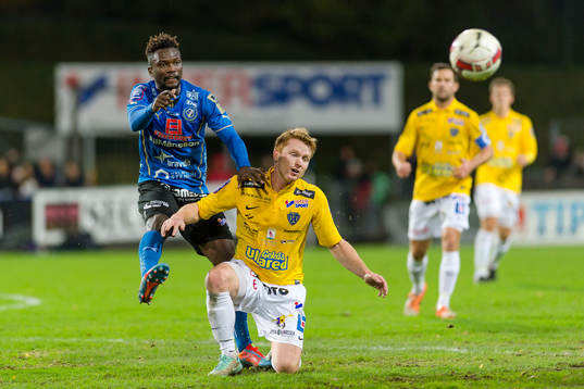Halmstads King Osei Gyan och Falkenbergs Dan Keat