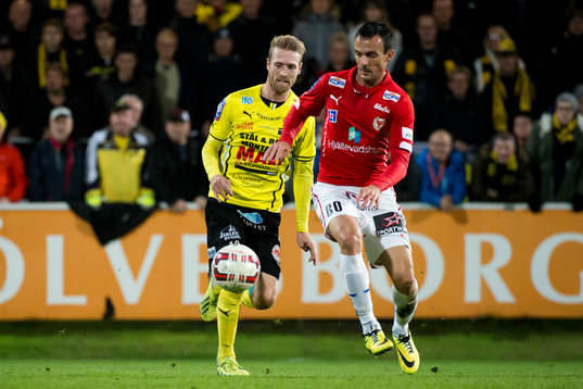 Kalmars Nenad Djordjevic och Mjällbys Christian Wilhelmsson