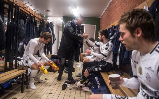 Sundsvalls Urban Hagblom tackar spelarna