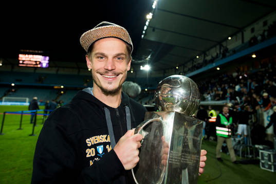 Malmö FFs Markus Rosenberg jublar med Lennart Johanssons