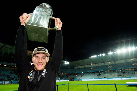 Malmö FFs Magnus Eriksson jublar med Lennart Johanssons