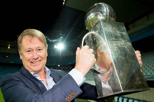 Malmö FFs tränare Åge Hareide jublar med Lennart