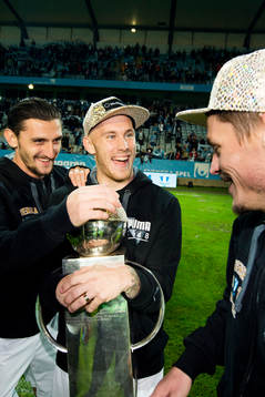 Malmö FFs Agon Mehmeti, Magnus Eriksson håller i Lennart