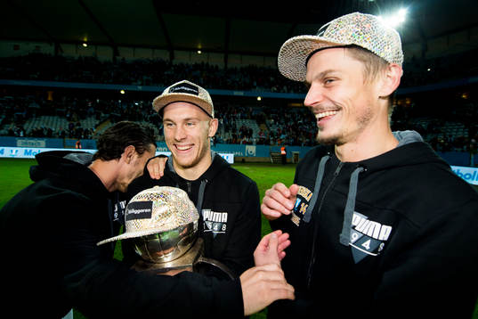 Malmö FFs Agon Mehmeti, Magnus Eriksson håller i Lennart
