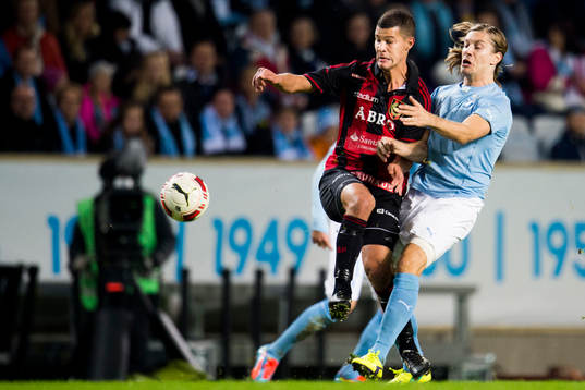 Brommapojkarnas Mauricio Albornoz och Malmö FFs Markus
