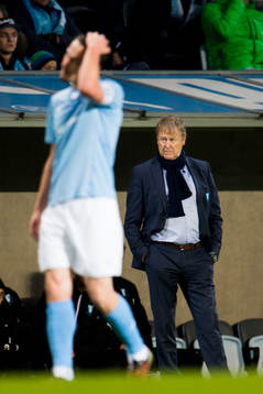 Malmö FFs tränare Åge Hareide och i förgrunden Markus