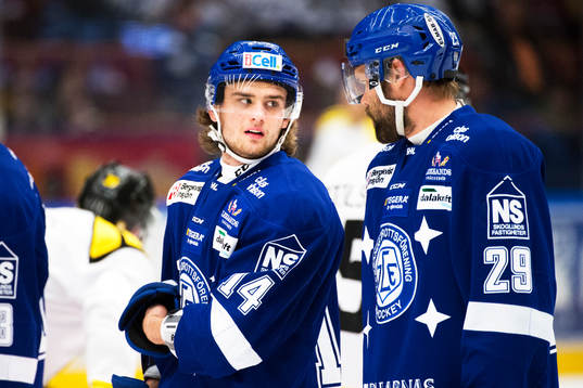 Leksands Pontus Själin i samtal med Joonas Rönnberg före
