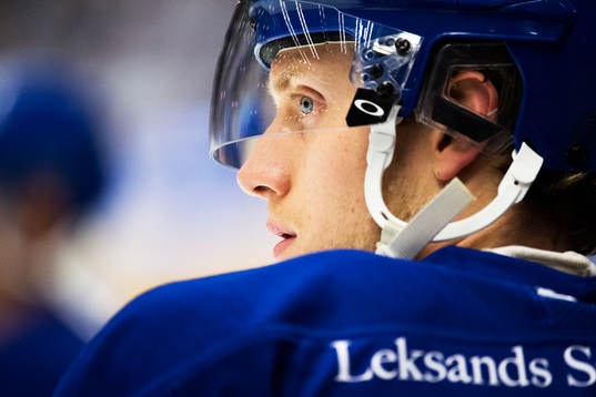 Leksands Johan Ryno före ishockeymatchen i SHL mellan