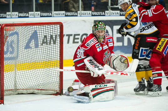 Modos målvakt Linus Ullmark hade öppen kasse Skellefteås