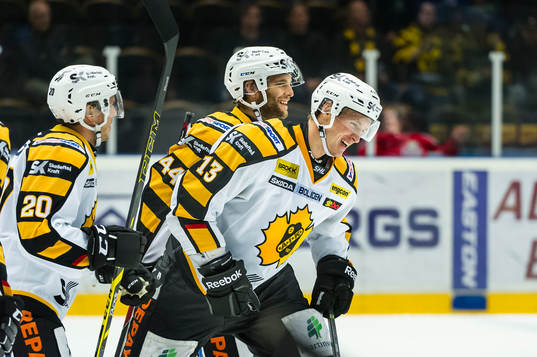 Skellefteås Mikko Lehtonen gör mål Erik Forssell, Rob