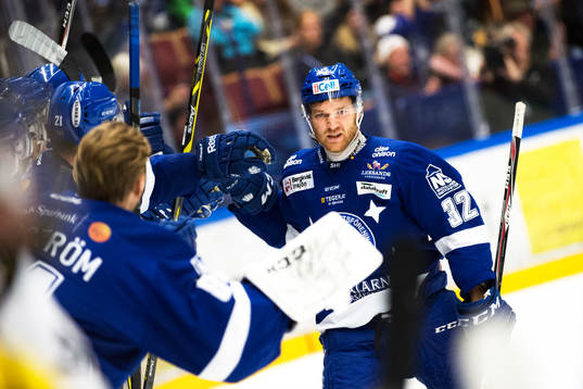 Leksands Jens Bergenström jublar