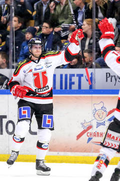 Örebros Johan Adolfsson och Jakub Krejcik  jublar