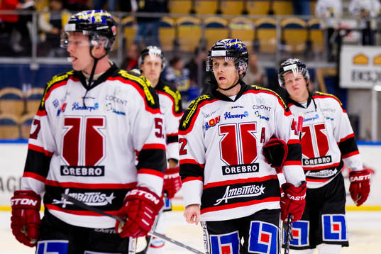 Örebros Johan Motin och Brian Willsie deppar