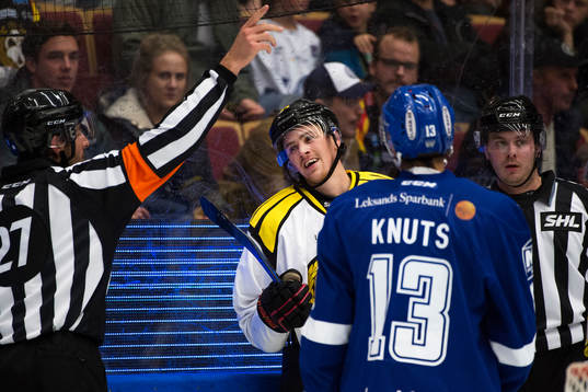 Brynäs Daniel Brodin deppar
