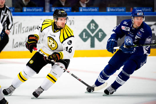 Brynäs Oscar Eklund och Leksands Martin Grönberg