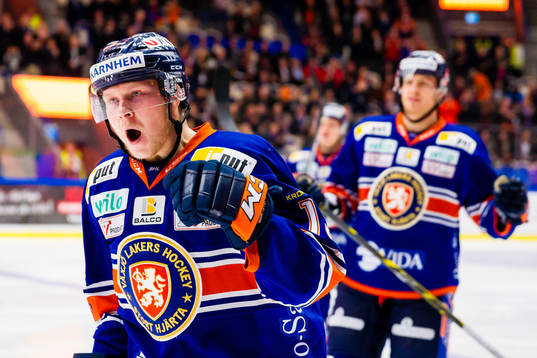Växjös Tuomas Kiiskinen firar