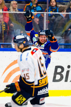 Växjös Alexander Johansson firar 3-2 målet