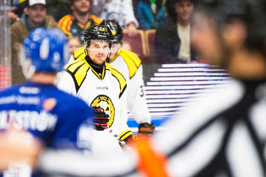 Brynäs Simon Bertilsson deppar
