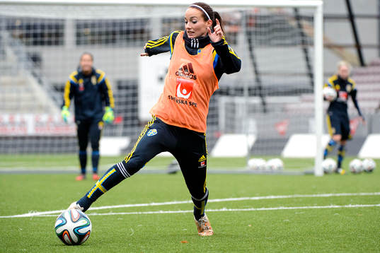 Sveriges Kosovare Asllani