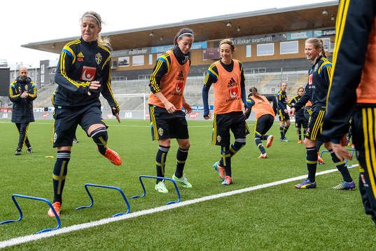 Sveriges Olivia Schough, Lotta Schelin och Therese Sjögran