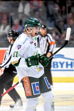 Färjestads Daniel Gunnarsson jublar