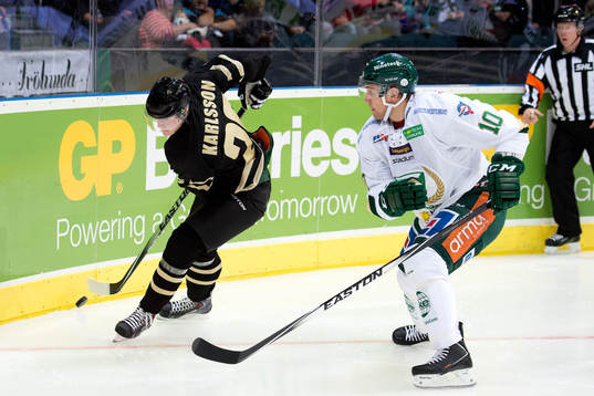 Frölundas Erik Karlsson är påväg att få en tryckare av