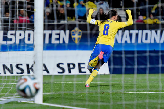 Sveriges Lotta Schelin jublar