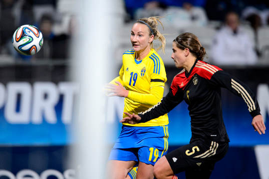 Sveriges Emma Lundh jagas av Tysklands Annike Krahn