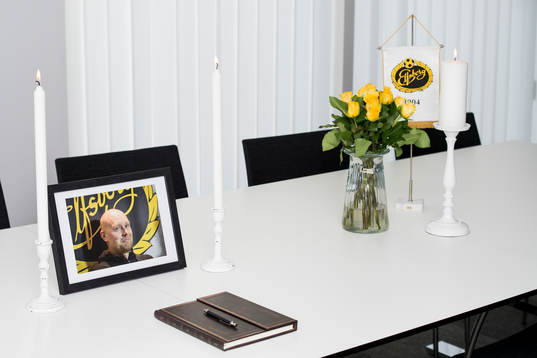 Bläddra bland fler bilder av Fotboll, Allsvenskan, Klas Ingesson död