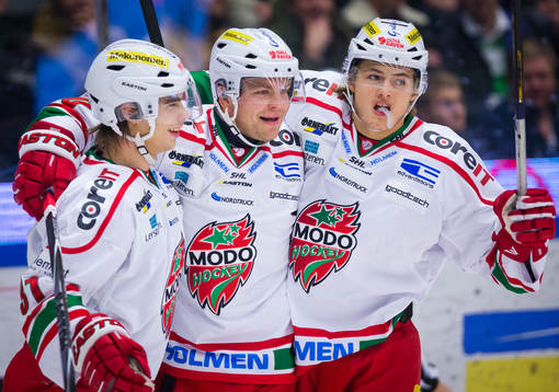 Modos Per-Åge Skröder gör 1-1 och jublar med William
