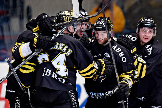 s Robin Kovacs gör 1-0