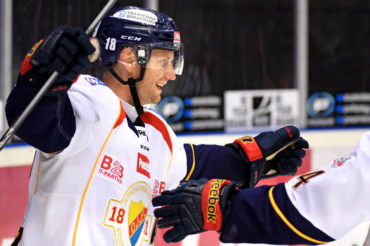 Djurgårdens Michael Holmqvist jublar
