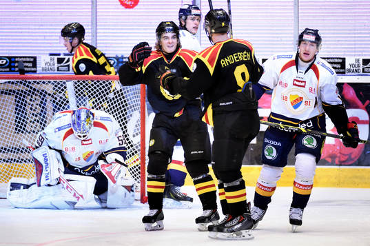 Brynäs Niclas Andersén jublar med Adam Brodecki