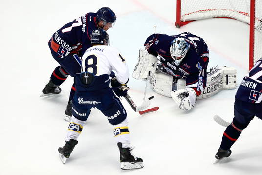 s Kevin Fiala, Linköpings Magnus Johansson och David Rautio