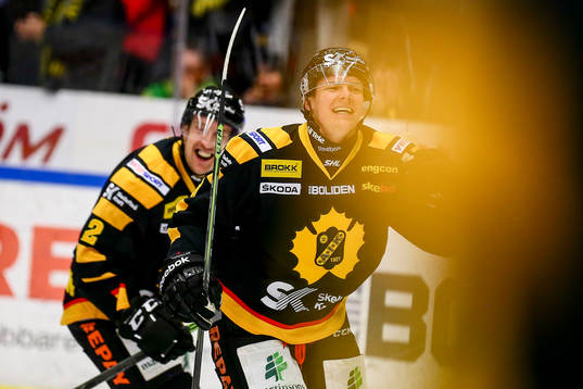 Skellefteås Patrik Zackrisson  jublar