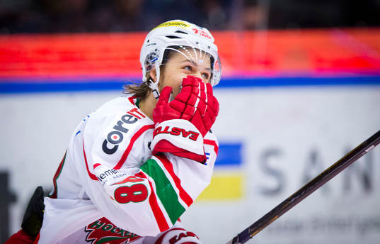 Modo vinner matchen på straffar och William Nylander jublar