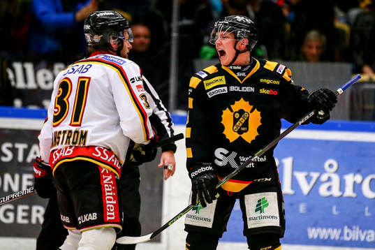 Skellefteås Patrik Zackrisson  hånar Luleås Jonathan