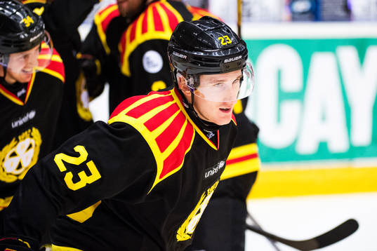 Brynäs Bill Sweatt jublar