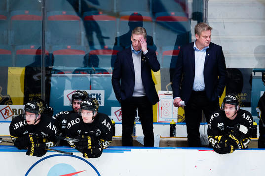 s tränare Peter Gradin och assisterande ränare Thomas