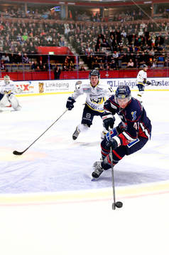 s Emil Johansson