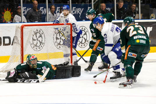 under ishockeymatchen i SHL mellan Färjestad och Leksand
